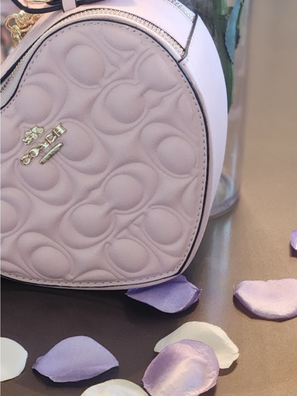 Source Unknown Pink Heart-Shaped Crossbody Bag - Picture 3 of 5
